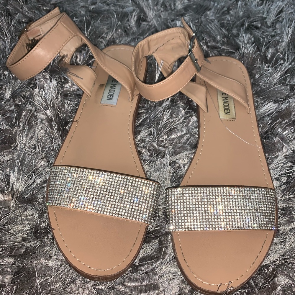 Bling bling sandals 🤩